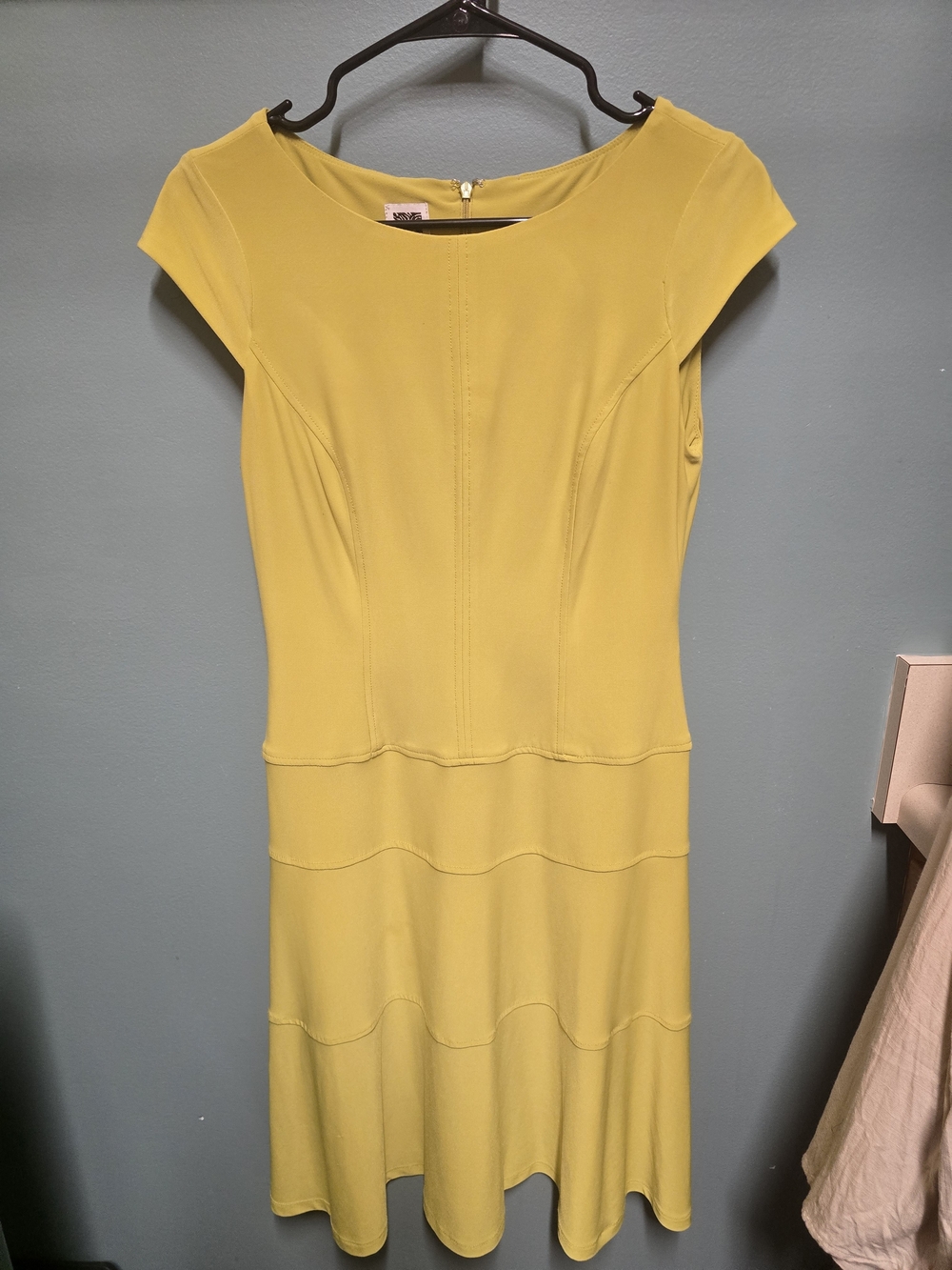 Anne Klein Cap Sleeve Dress Chartreuse Citron Green Tiered Skirt Size 4